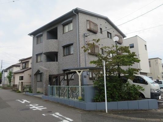 岩倉市　Rマンション